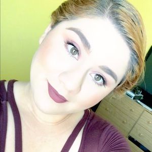 Meet your Posher, Monica